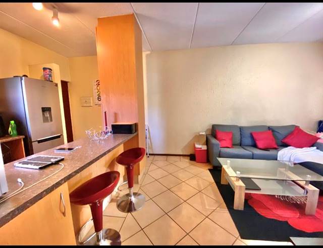 1 BEDROOM APARTMENT FOR SALE IN PINESLOPES
